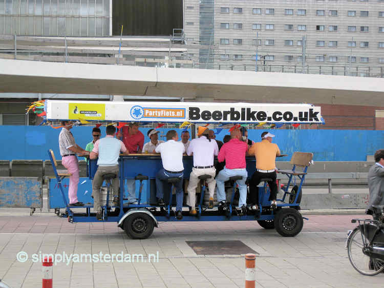 6000 Signatures by Amsterdammers against beer bikes