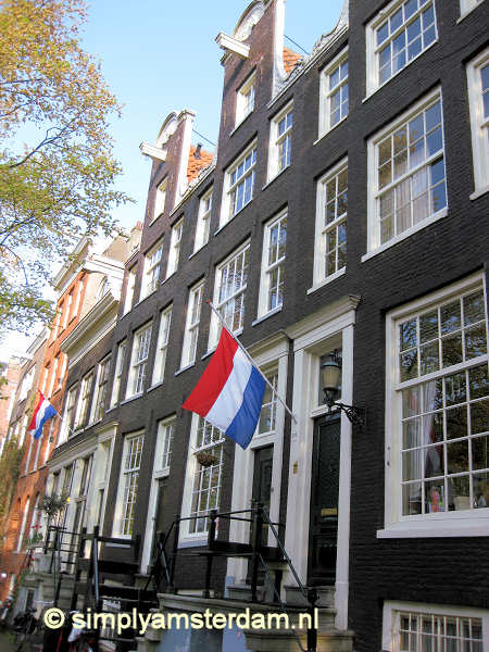 Dutch flag half-mast